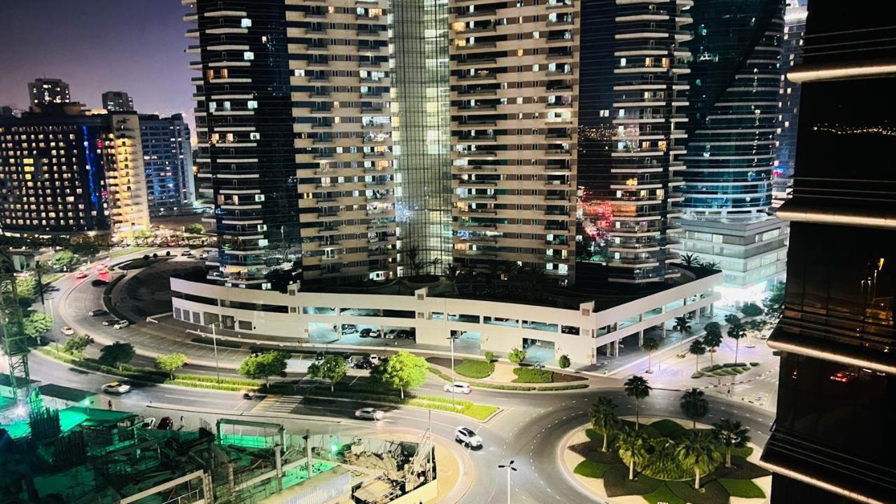 Nomad Partition Room In Barsha Heights 3 Mins To Icm Metro Дубай Екстериор снимка